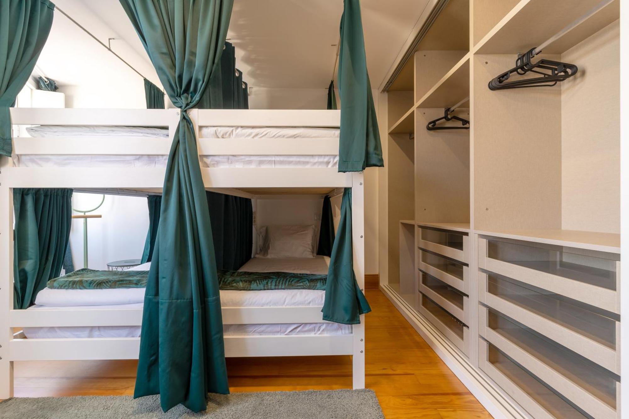 Cozy Nest Hostel Porto Bagian luar foto