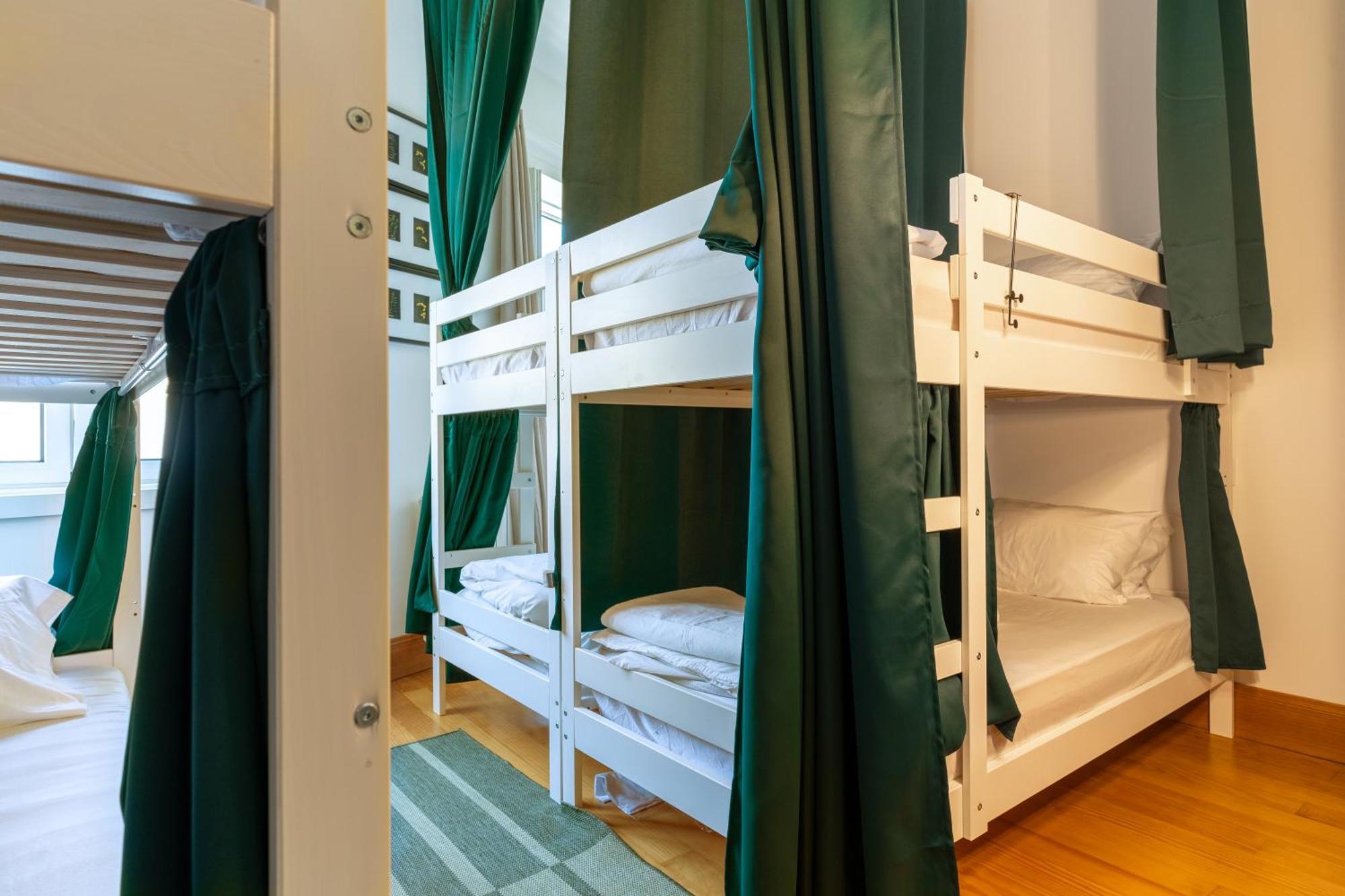 Cozy Nest Hostel Porto Bagian luar foto