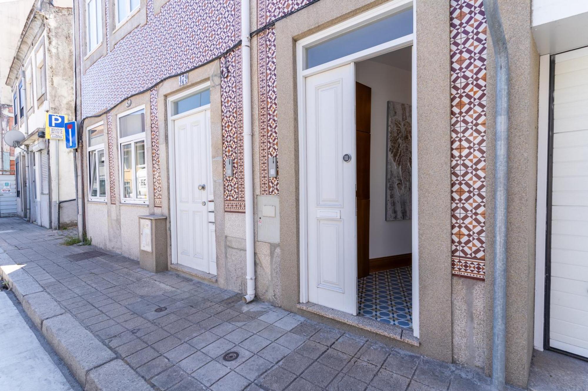 Cozy Nest Hostel Porto Bagian luar foto