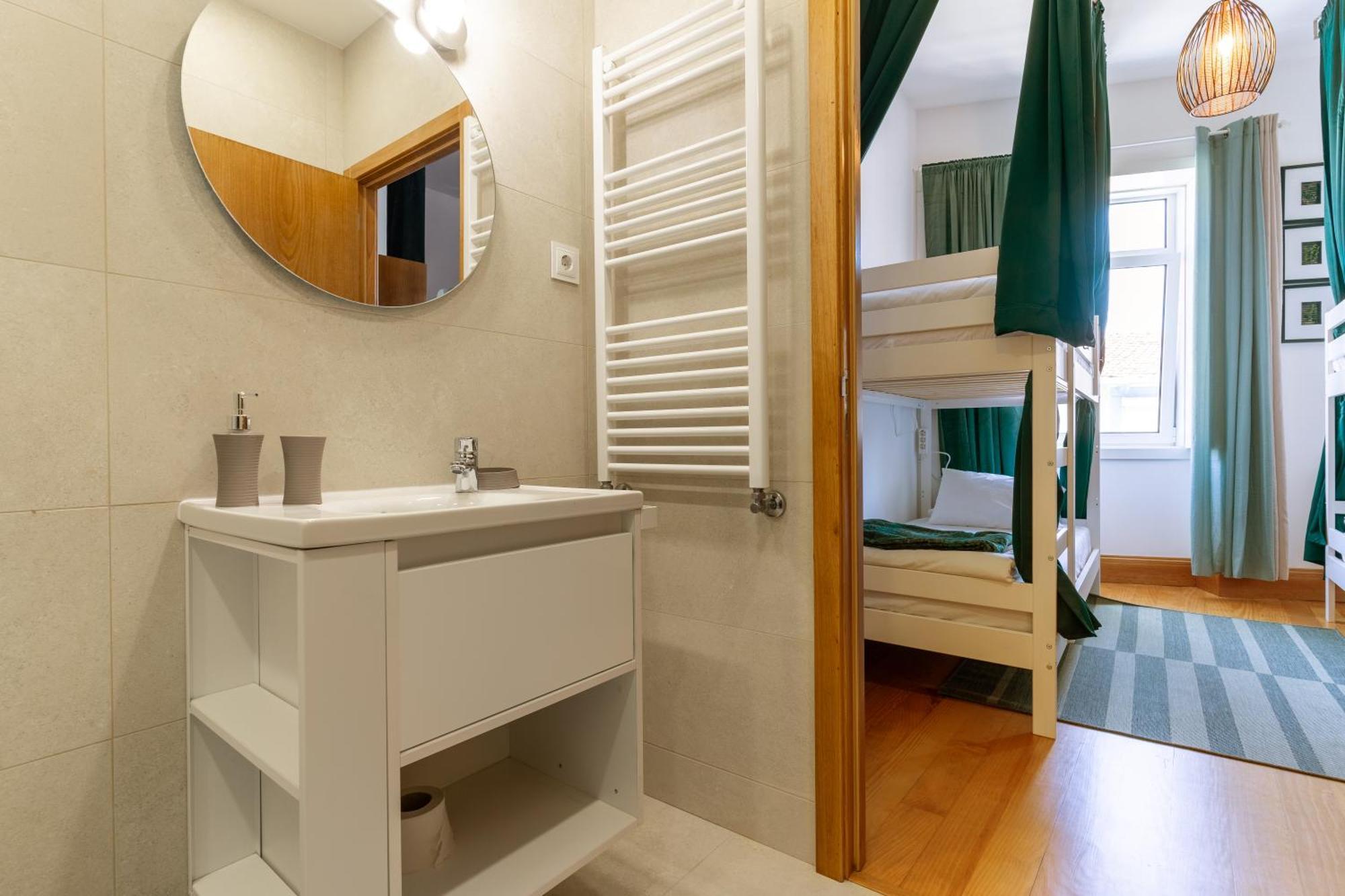 Cozy Nest Hostel Porto Bagian luar foto