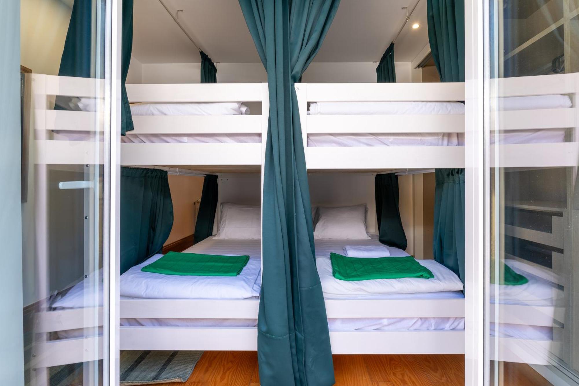 Cozy Nest Hostel Porto Bagian luar foto
