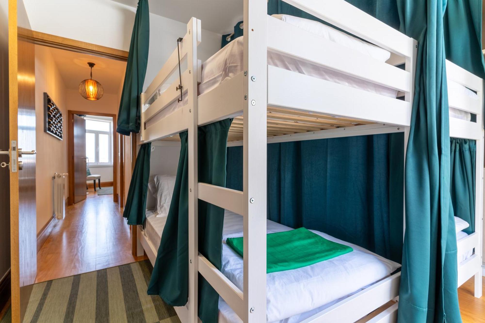 Cozy Nest Hostel Porto Bagian luar foto