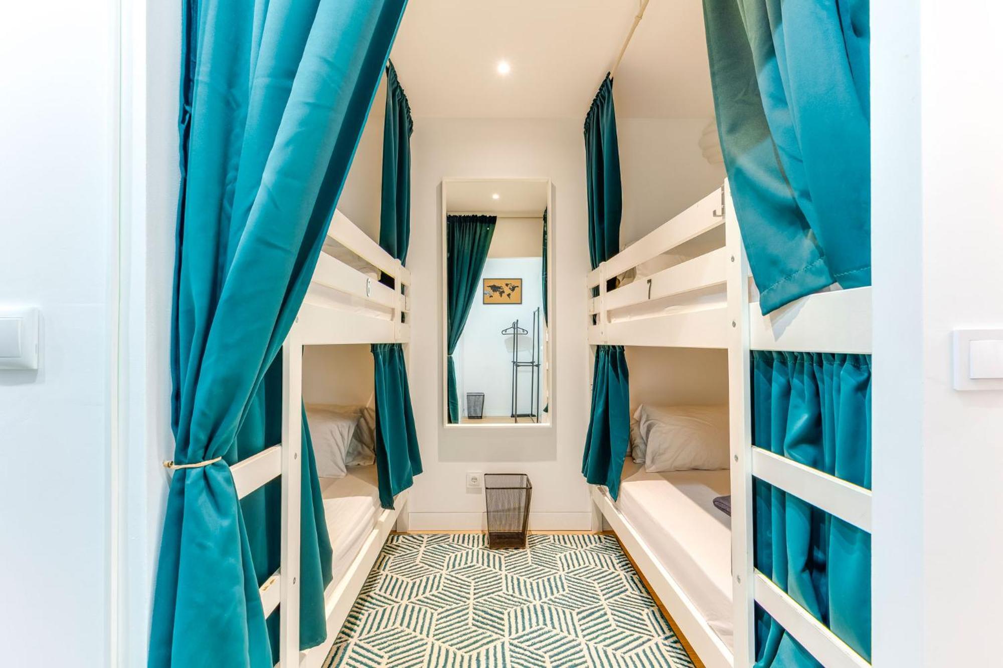 Cozy Nest Hostel Porto Bagian luar foto