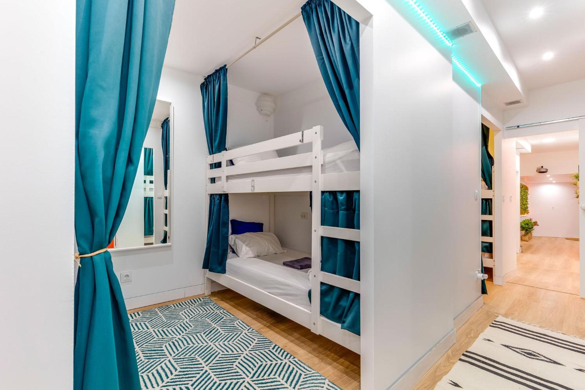 Cozy Nest Hostel Porto Bagian luar foto